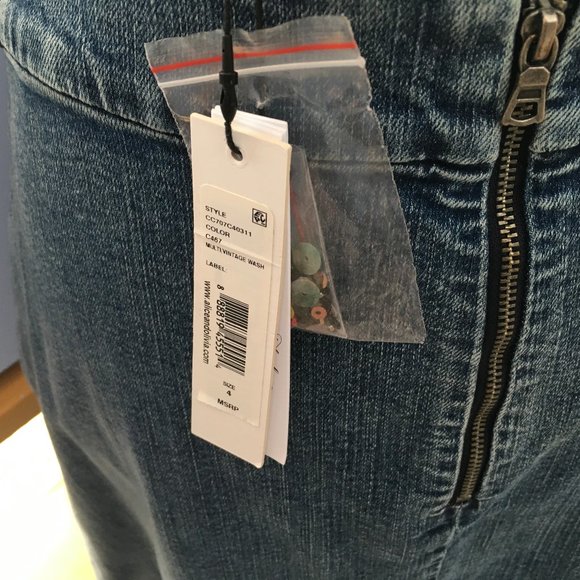 Alice + Olivia Denim Skirt with Sequins and Embroidery Size 4 - Picture 10 of 15